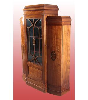 Graziosa vetrina 3 ante Nord Europa di inizio 1900 stile Decò in legno di mogano
