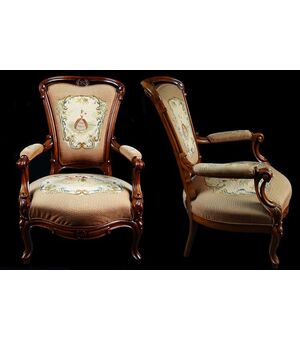 Antiche poltrone del 1800 stile Luigi Filippo con ricamo a piccolo punto