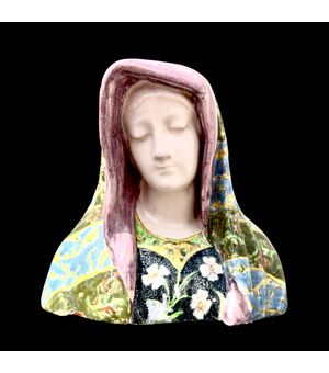 Busto di Madonna in maiolica.Manifattura di Angelo Minghetti.Bologna.