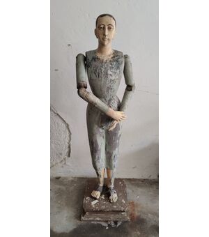 Bellissima bambola in legno con basamento - H 140 cm