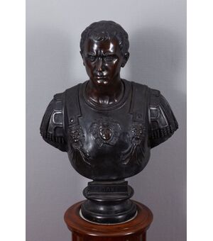 Grande busto di bronzo del Imperatore "G. Cesare"