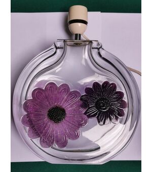 LAMPADA da TAVOLO in cristallo con fiori applicati viola (molto pesante) - Firmata: DAUM FRANCE Anni '70 L max 22  H max 29 cm