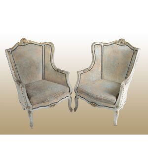 Coppia di poltrone laccate decapate stile Luigi XV del 1800 francesi 