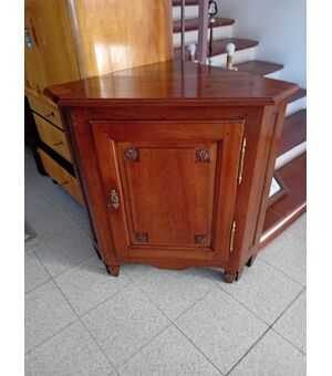 Angoliera in noce - 95 68 x 65 cm