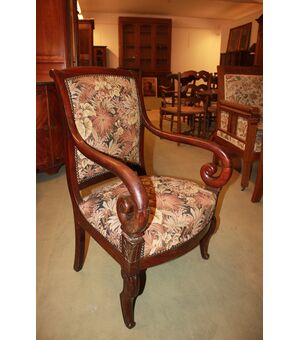 Poltrona Stile Direttorio Francese del 1800 con tessuto floreale Sanderson