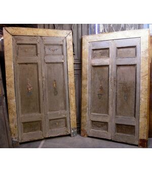 ptl351 n. 2 doors similar, with frame lacquered faux marble, mis. larg.cm137x H222 /