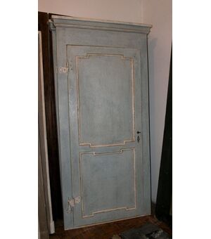ptl394 two-door Louis XVI frame, painted blue, measuring total. h 230 cm x 108
