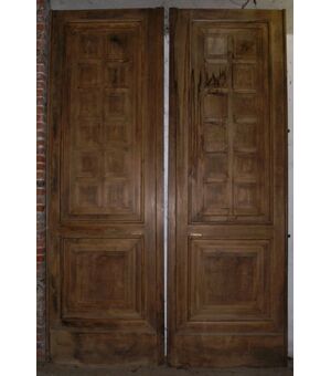 ptn202 door in walnut &#39;900, mis. h 312 cm x 206 cm width.