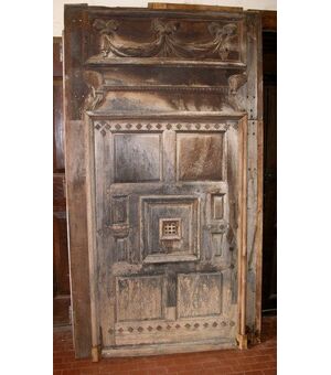 ptn205 door with carved portal mis. max h 290 cm x W cm168
