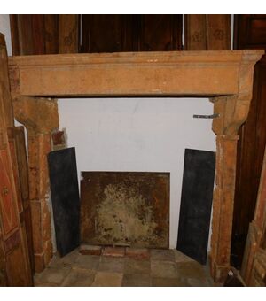 chp279 burgundy yellow stone fireplace, larg. 193 cm xh 200     