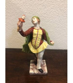 Statuina in porcellana con figura maschile.Manifattura Ginori.