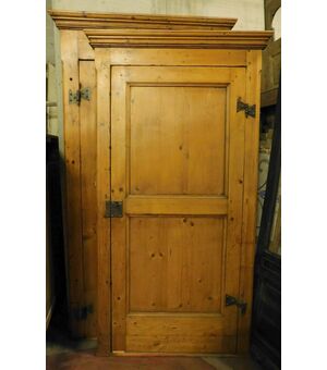 pts 666 two clear fir doors, measuring h 215/230 x 115     