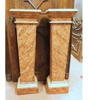 dars361 - coppia di colonne in legno, cm max l 39 x h 132