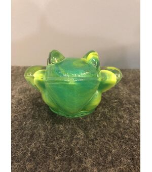 Glass frog. Daum manufacture. France.     