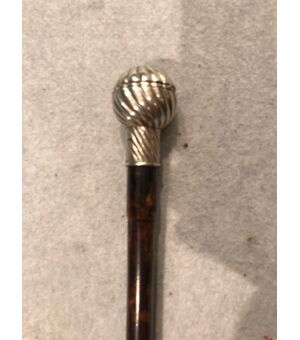 Player&#39;s stick with openable silver knob with ivory dice. Bamboo cane     