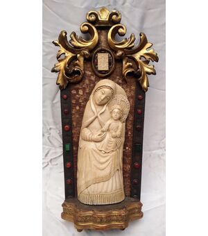 Madonna with child. Ivory.     