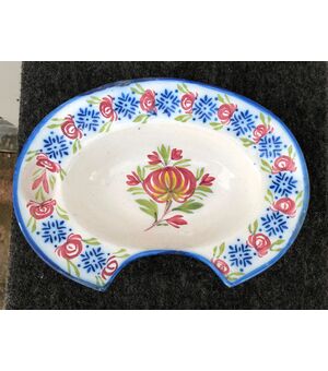 Oval shaving plate with floral decoration.France.     