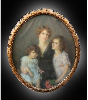 Pastello antico con cornice in legno intagliato raffigurante ritratto di famiglia. Roma inizio XX secolo.