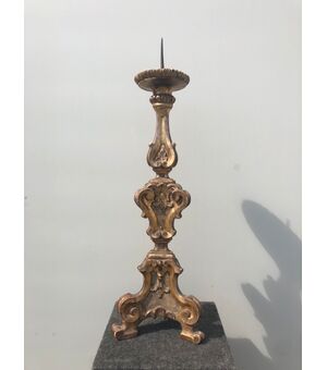 Carved and gilded wooden candlestick.Genoa.     