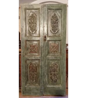 Sardinian door carved and lacquered     