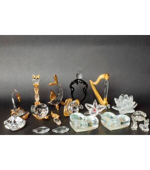Gruppo di 18 Swarovsky vari - anni 80 - Cristallo e metallo