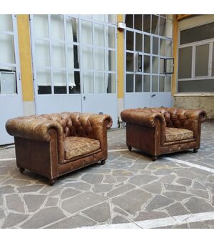 Coppia di poltrone chesterfield club vintage in cuoio cognac ( cigar brown ) 