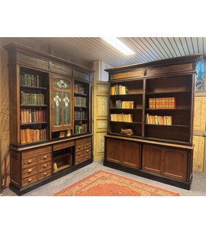 LIB161 - N. 3 librerie Decò simili con profili laccati, misure cm L 217 x H 260 x P 40