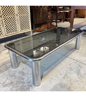 Tavolino da fumo anni 70 cromato e vetro fumè – modello Sesann Frattini per Cassina .mis120 x 60 x 35 