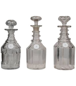 Set di tre bottiglie Inglesi antiche da decanter