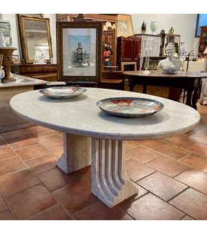 Tavolo di design anni 70 in travertino