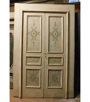 ptl264 lacquered door with frame mis. max 173 xh 260, light l 125 xh 233     