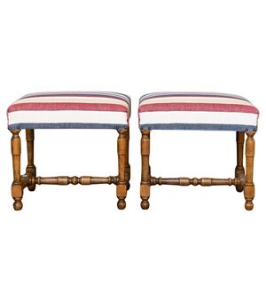 Coppia di sgabelli imbottiti - M/1979.