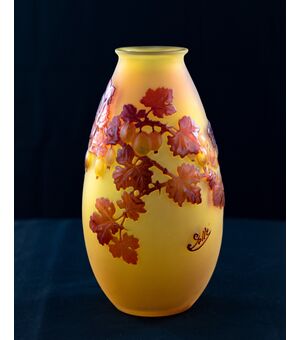 Gallé - Vase with botanical motif     