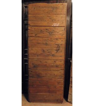 ptcr456 - rustic chestnut door, 18th century, size cm l 72 xh 205     