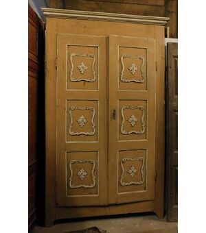 stip221 - lacquered wall cabinet with two doors, 19th century, meas. cm l 150 xh 257     