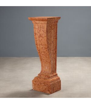 Colonna Decorativa in Marmo Rosso di Verona Italia XX Secolo