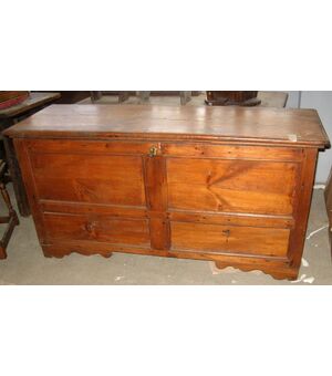 Especially in larch chest with 2 drawers