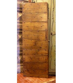 ptcr289 door with nails in chestnut mis. CM72 x h210 thickness. cm6