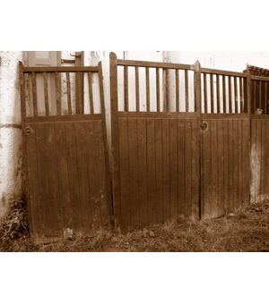 ptn186 wooden gate horse stables, mis.larg.cm 447 x 224