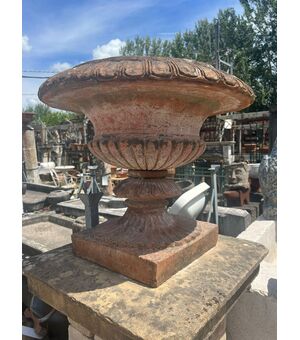 Coppia di vasi in terracotta