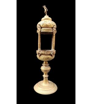 Ostensorio architettonico