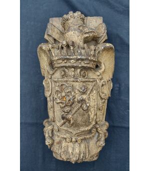 Splendido stemma nobiliare spagnolo in legno intagliato e laccato