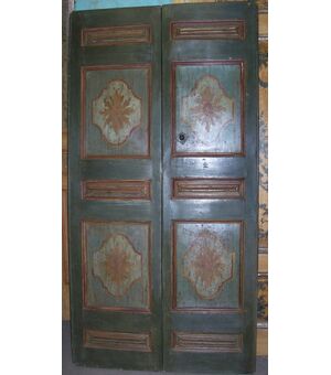 Porta marchigiana in castagno dipinta a tempera XVII secolo