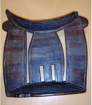 Poggiatesta etiope in legno proveniente dalla regione di Sidamo