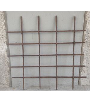 Splendida grata di finestra lombarda XV secolo