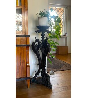 Tavolino da Appoggio in Legno Ebanizzato con Draghi: Un Tesoro dell'800