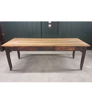 GRANDE TAVOLO IN NOCE DEL XIX SECOLO PER CANTINETTA