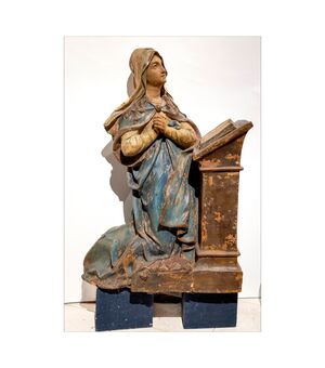 Importante Madonna in terracotta policroma. Emilia XVII secolo