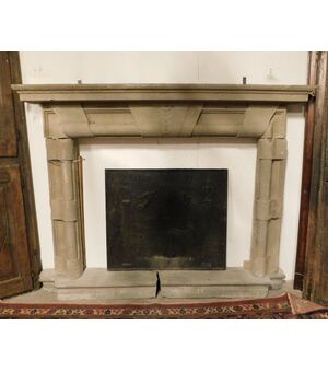 CHP275 - Prezioso camino antico in pietra, epoca '600, provenienza Italia centrale, misure cm L 245 x H 186 x P35