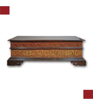 CASSAPANCA IN NOCE DIPINTO PRIMI DEL XVII SECOLO